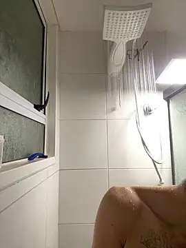 Snapshot of vinihfeh chatting on 02-14-26, 01:13 vinihfeh online show from 02-14-26, 01:13