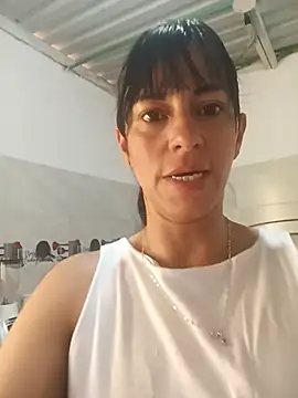 ilairahot online show from 02-04-26, 05:08