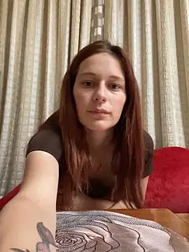 Snapshot of Lily_Viola chatting on 06-05-26, 06:52 Lily Viola online show from 06-05-26, 06:52