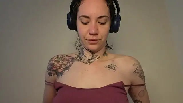 Dirty Pink online show from 05-21-26, 07:48