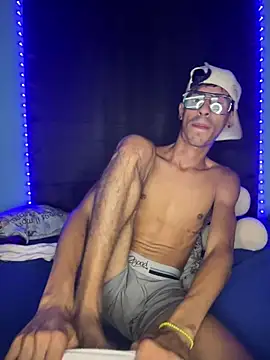 Snapshot of alexx_23cm chatting on 01-16-26, 11:42 alexx 23cm online show from 01-16-26, 11:42