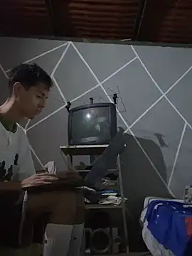 Snapshot of alexx_23cm chatting on 01-18-26, 01:09 alexx 23cm online show from 01-18-26, 01:09