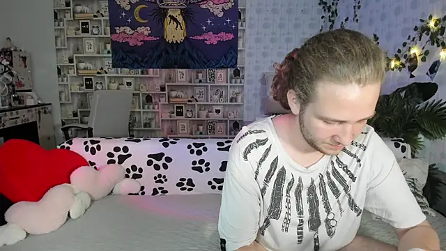 swiity room  online show from 06-12-26, 05:56