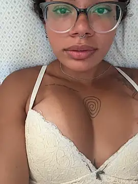 Snapshot of morceguinhapriv chatting on 02-16-26, 07:21 morceguinhapriv online show from 02-16-26, 07:21