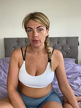 Snapshot of Scarlett_the_girlnextdoor chatting on 06-23-26, 10:13 Scarlett the girlnextdoor online show from 06-23-26, 10:13