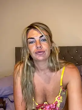 Snapshot of Scarlett_the_girlnextdoor chatting on 06-30-26, 11:39 Scarlett the girlnextdoor online show from 06-30-26, 11:39