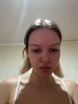 Snapshot of AshleyMur chatting on 06-22-26, 05:48 AshleyMur online show from 06-22-26, 05:48