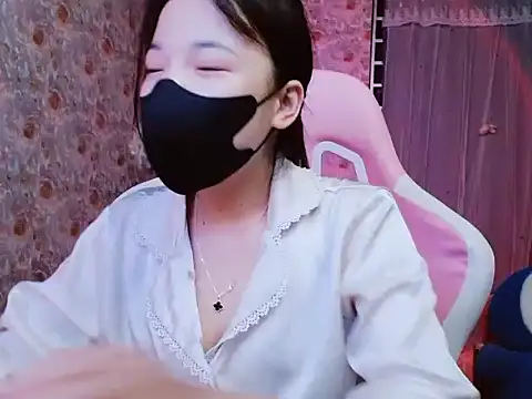 -Tamy- online show from 04-21-26, 02:23