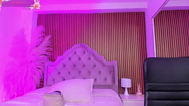 Violett hott  online show from 03-16-26, 12:09