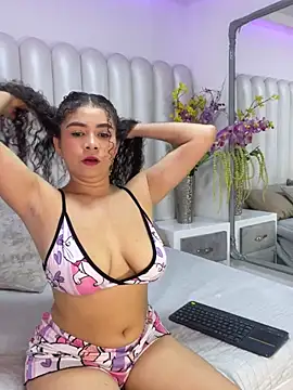 Snapshot of CamilaCastillo chatting on 07-07-26, 07:29 CamilaCastillo online show from 07-07-26, 07:29