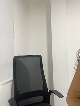 Snapshot of CamilaCastillo chatting on 07-11-26, 12:19 CamilaCastillo online show from 07-11-26, 12:19