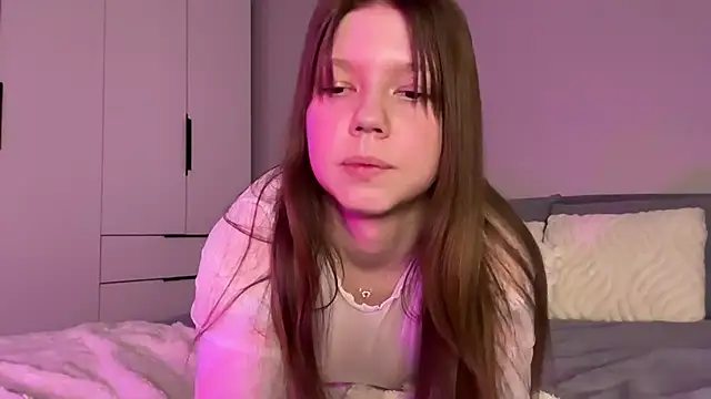 Snapshot of karalinhks chatting on 03-04-26, 07:31 karalinhks online show from 03-04-26, 07:31