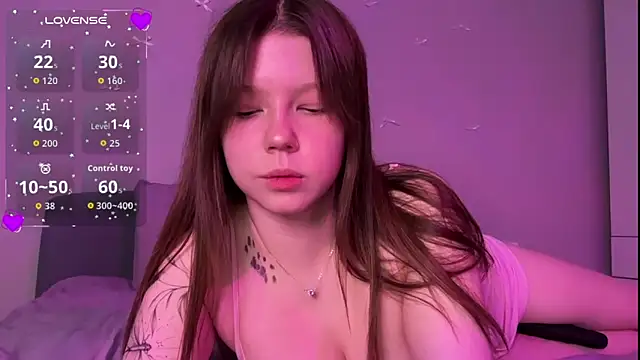 Snapshot of karalinhks chatting on 04-16-26, 01:45 karalinhks online show from 04-16-26, 01:45