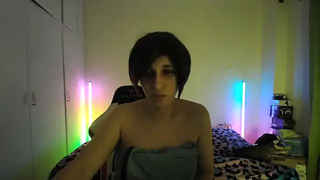 HoneyValentine online show from 05-28-26, 07:00
