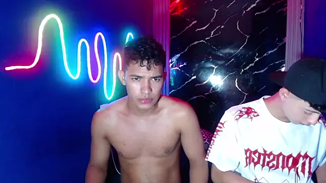 jamescurly00 online show from 04-11-26, 07:13