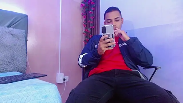 Snapshot of studentdeivy_ chatting on 02-04-26, 10:32 studentdeivy online show from 02-04-26, 10:32