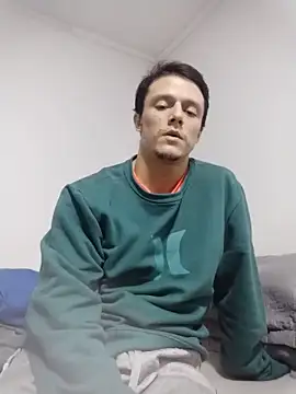 RAFAELQUINTEROSCAVALHEI online show from 06-09-26, 03:23