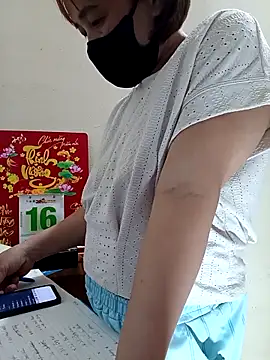 Snapshot of Lyna_sexy24 chatting on 03-17-26, 10:07 Lyna sexy24 online show from 03-17-26, 10:07