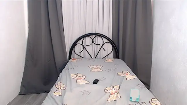 Snapshot of DivineCandy chatting on 07-21-26, 04:59 DivineCandy online show from 07-21-26, 04:59