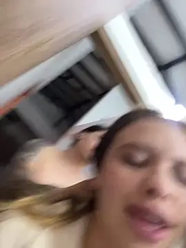 Snapshot of MARiana2619 chatting on 03-05-26, 04:08 MARiana2619 online show from 03-05-26, 04:08