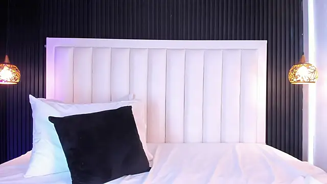 PandoraMiller online show from 04-10-26, 04:33