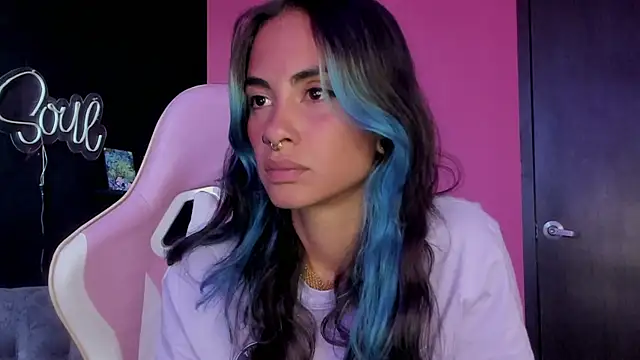 azula lillet online show from 04-07-26, 07:47