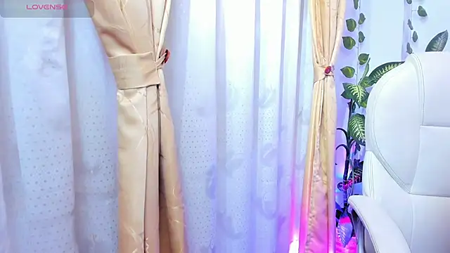 emily7  online show from 03-17-26, 08:34