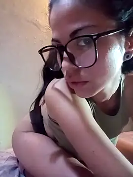 Snapshot of Chiquitoperopeligroso4 chatting on 04-16-26, 04:46 Chiquitoperopeligroso4 online show from 04-16-26, 04:46