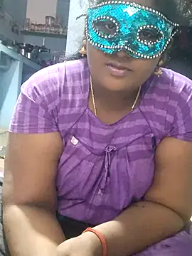 Snapshot of divyasree1431 chatting on 01-17-26, 02:44 divyasree1431 online show from 01-17-26, 02:44