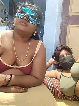 Snapshot of divyasree1431 chatting on 02-06-26, 05:49 divyasree1431 online show from 02-06-26, 05:49