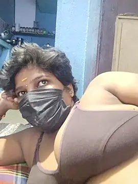 Snapshot of divyasree1431 chatting on 02-12-26, 07:42 divyasree1431 online show from 02-12-26, 07:42