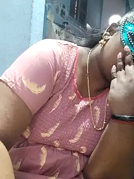 Snapshot of divyasree1431 chatting on 03-02-26, 11:17 divyasree1431 online show from 03-02-26, 11:17