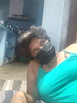 Snapshot of divyasree1431 chatting on 03-03-26, 01:39 divyasree1431 online show from 03-03-26, 01:39