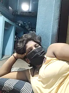 Snapshot of divyasree1431 chatting on 03-05-26, 12:01 divyasree1431 online show from 03-05-26, 12:01