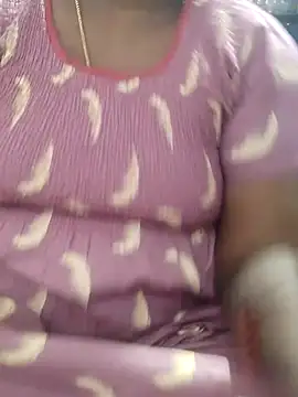 Snapshot of divyasree1431 chatting on 03-06-26, 03:25 divyasree1431 online show from 03-06-26, 03:25