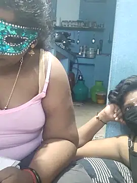 Snapshot of divyasree1431 chatting on 03-06-26, 03:30 divyasree1431 online show from 03-06-26, 03:30