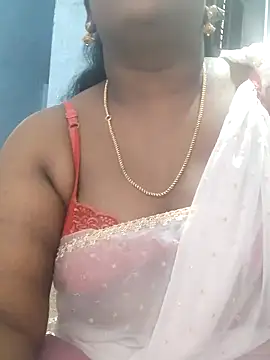 Snapshot of divyasree1431 chatting on 03-07-26, 04:42 divyasree1431 online show from 03-07-26, 04:42