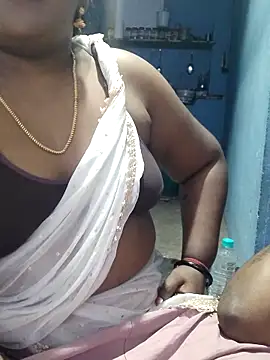 Snapshot of divyasree1431 chatting on 03-09-26, 06:12 divyasree1431 online show from 03-09-26, 06:12