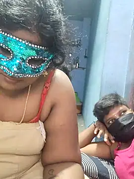 Snapshot of divyasree1431 chatting on 03-12-26, 06:25 divyasree1431 online show from 03-12-26, 06:25