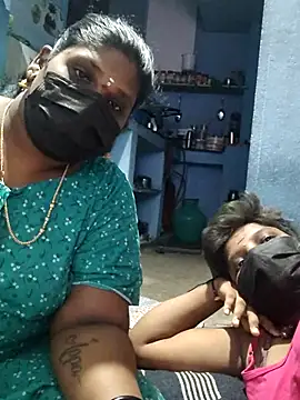 Snapshot of divyasree1431 chatting on 04-08-26, 04:07 divyasree1431 online show from 04-08-26, 04:07