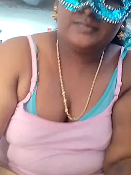 Snapshot of divyasree1431 chatting on 04-10-26, 06:29 divyasree1431 online show from 04-10-26, 06:29