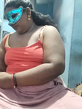 Snapshot of divyasree1431 chatting on 04-13-26, 04:40 divyasree1431 online show from 04-13-26, 04:40