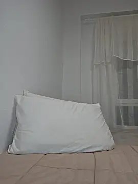 Snapshot of Angelmoon04 chatting on 06-21-26, 03:31 Angelmoon04 online show from 06-21-26, 03:31