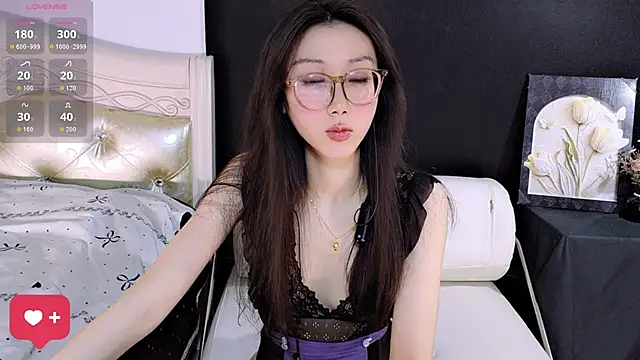 Queenbb88 online show from 04-28-26, 11:37