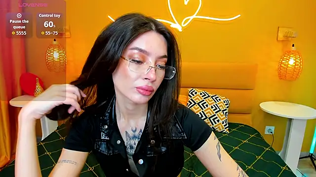 IvyDainty online show from 06-18-26, 01:28