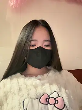 Gwen879 online show from 03-12-26, 11:11