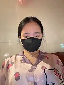 Gwen879 online show from 04-14-26, 01:44