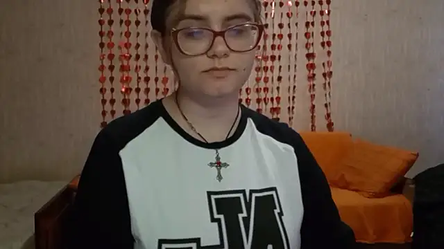 Miyabeee online show from 05-19-26, 07:04