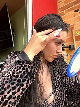 Veronica Wins  online show from 03-19-26, 06:23