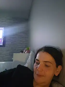 Snapshot of roksa2026 chatting on 06-14-26, 08:05 roksa2026 online show from 06-14-26, 08:05